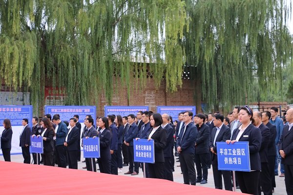 4.JPG 市委副書(shū)記、市長(cháng)王奮彥帶隊觀(guān)摩督查公司項目建設工作(圖4)